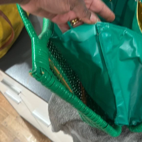 Green Woven Handbag with Multicolor Braided Strap - Picture 4 of 8